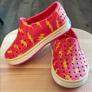 Native Kids Shoes Toddler C7 Miles Red and Yellow Lightning Slip-Ons Loafer